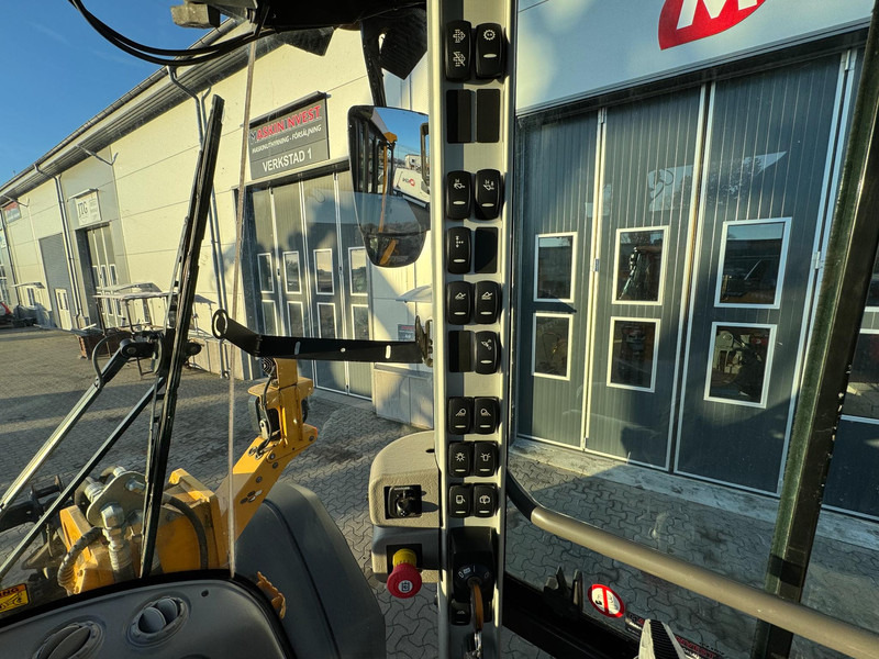 Колесен товарач Volvo L90H Volvo L90H: снимка 16
