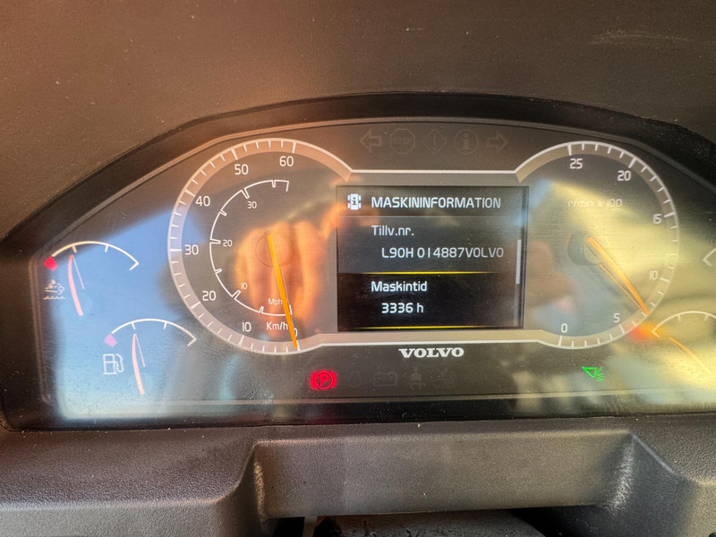 Колесен товарач Volvo L90H Volvo L90H: снимка 17