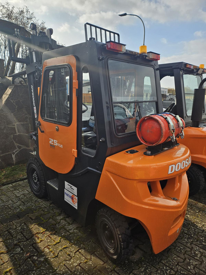 Doosan G25GP - Газокар: снимка 2 Doosan G25GP - Газокар: снимка 2