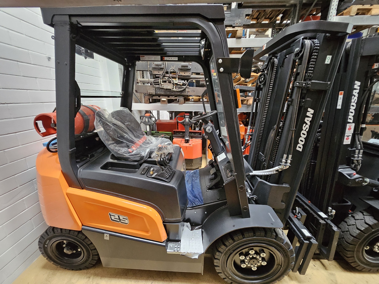 Doosan G25NXP - Газокар: снимка 1 Doosan G25NXP - Газокар: снимка 1