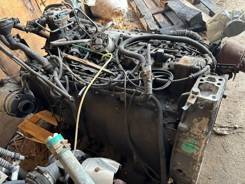 Mercedes-Benz O405 - Двигател: снимка 4 Mercedes-Benz O405 - Двигател: снимка 4