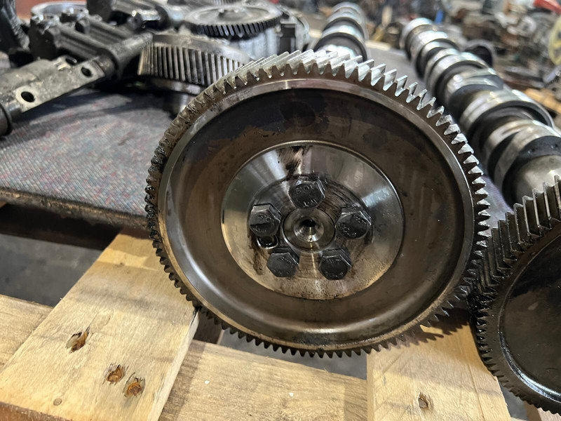 Scania RH - Разпределителен вал: снимка 2 Scania RH - Разпределителен вал: снимка 2