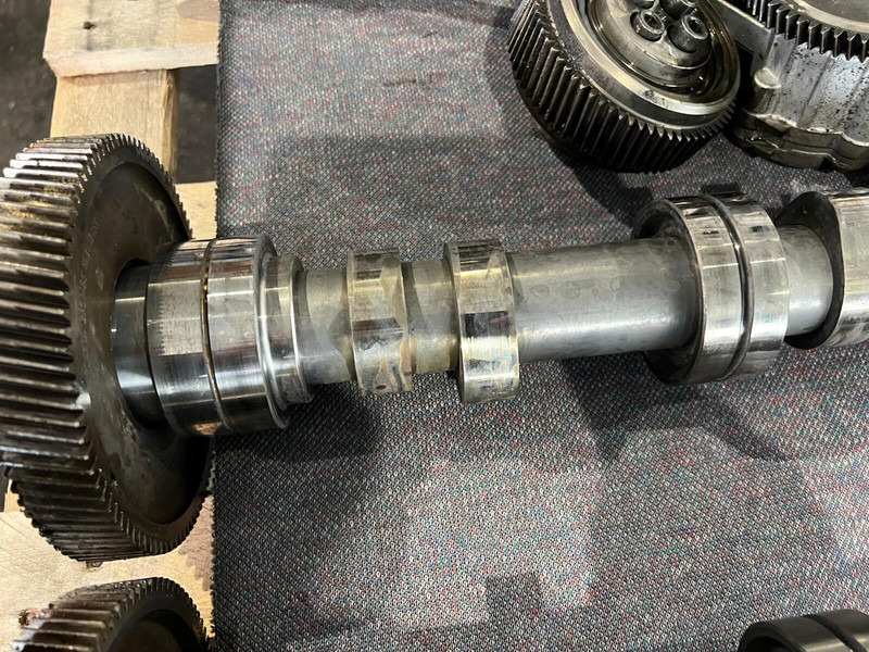 Scania RH - Разпределителен вал: снимка 3 Scania RH - Разпределителен вал: снимка 3