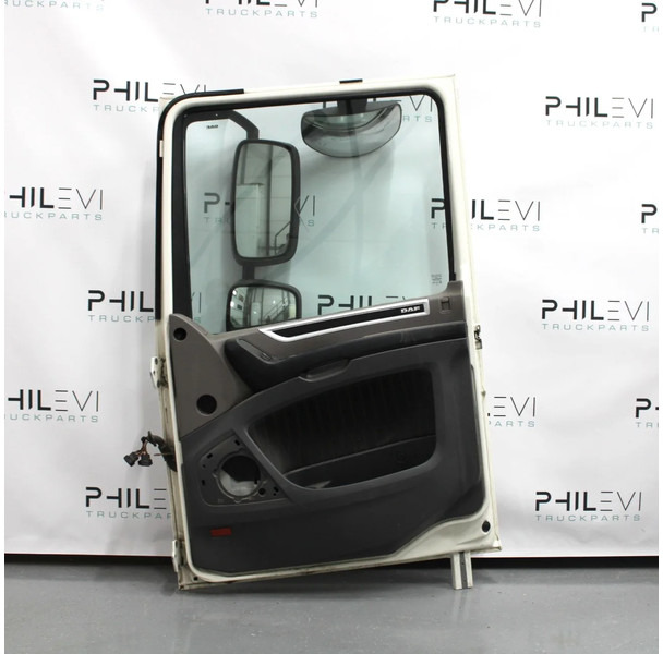 DAF XF106 Deur Rechts 1881863 - Врата и части за Камион: снимка 2 DAF XF106 Deur Rechts 1881863 - Врата и части за Камион: снимка 2