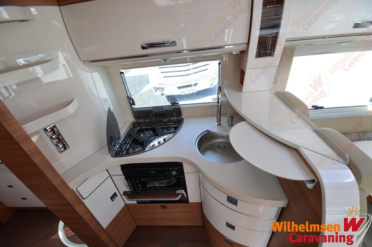 Интегриран кемпер Carthago chic c-line xl I I 6.2 QB *Mercedes 170PS*2xTV: снимка 15