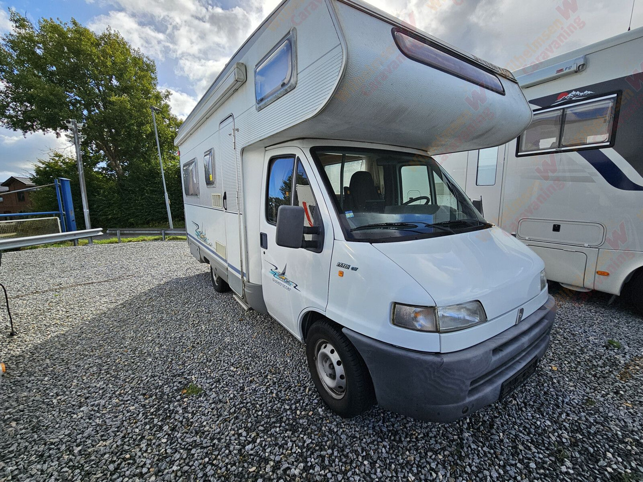 DethleffsA 5820 6 Personen Zulassung - Алковен кемпер: снимка 2 DethleffsA 5820 6 Personen Zulassung - Алковен кемпер: снимка 2