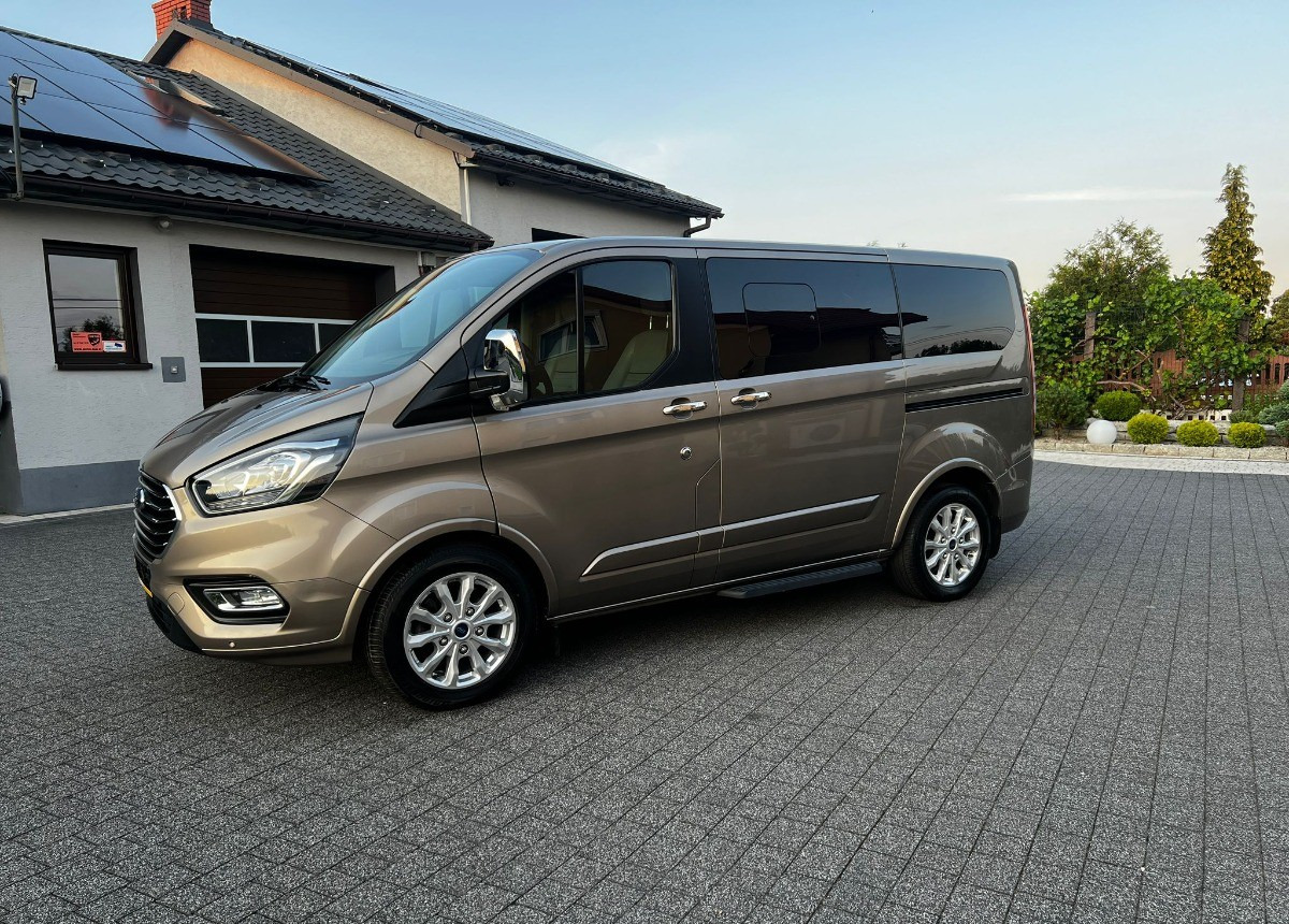 Ford Tourneo Custom Ford Turneo Tytanium X Sprowadzony Zarejstrowany - Микробус, Пътнически бус: снимка 2 Ford Tourneo Custom Ford Turneo Tytanium X Sprowadzony Zarejstrowany - Микробус, Пътнически бус: снимка 2