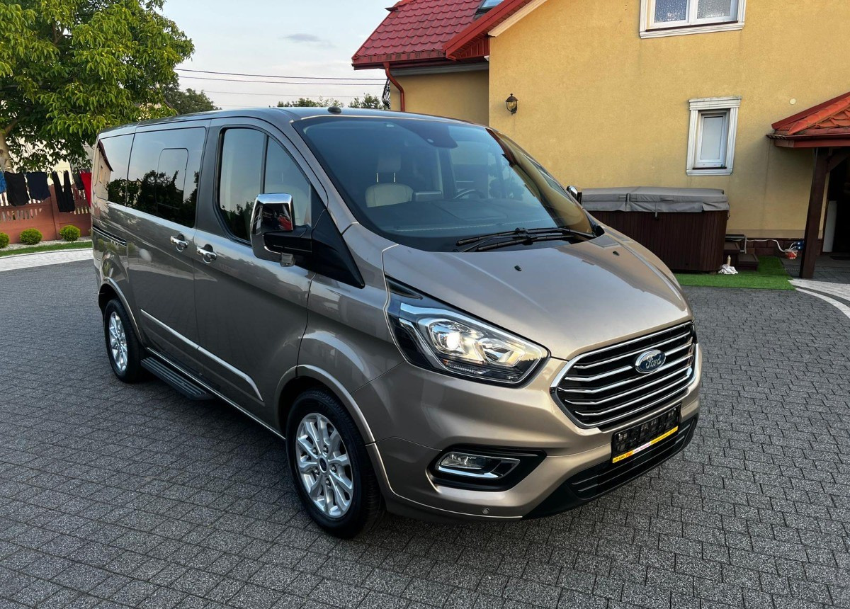 Ford Tourneo Custom Ford Turneo Tytanium X Sprowadzony Zarejstrowany - Микробус, Пътнически бус: снимка 3 Ford Tourneo Custom Ford Turneo Tytanium X Sprowadzony Zarejstrowany - Микробус, Пътнически бус: снимка 3