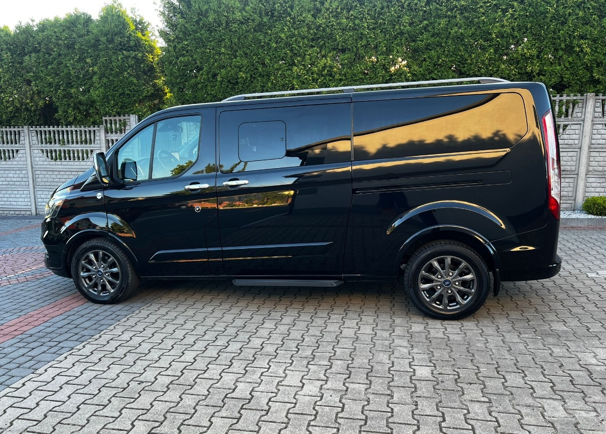 Ford Tourneo Custom Turneo Tytanium X specjalistyczny dla Inwalidów - Микробус, Пътнически бус: снимка 5 Ford Tourneo Custom Turneo Tytanium X specjalistyczny dla Inwalidów - Микробус, Пътнически бус: снимка 5