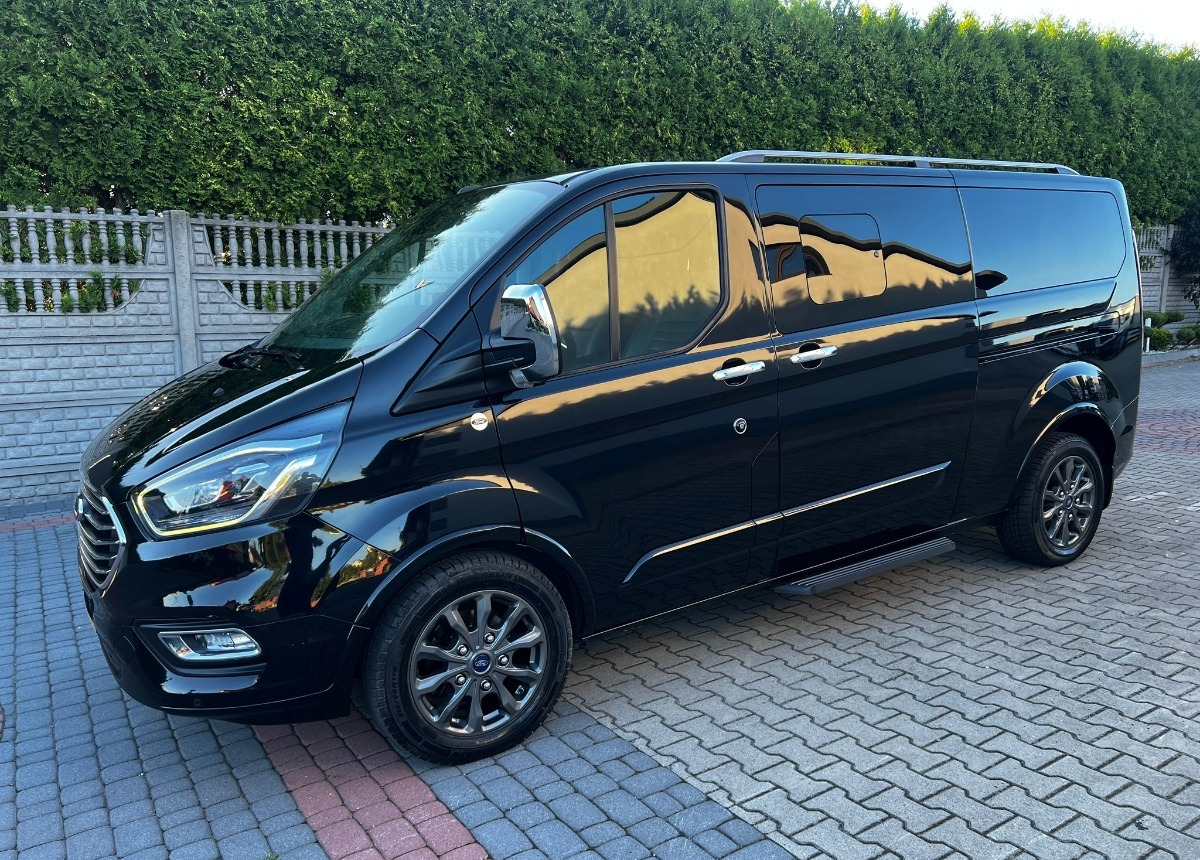 Ford Tourneo Custom Turneo Tytanium X specjalistyczny dla Inwalidów - Микробус, Пътнически бус: снимка 2 Ford Tourneo Custom Turneo Tytanium X specjalistyczny dla Inwalidów - Микробус, Пътнически бус: снимка 2