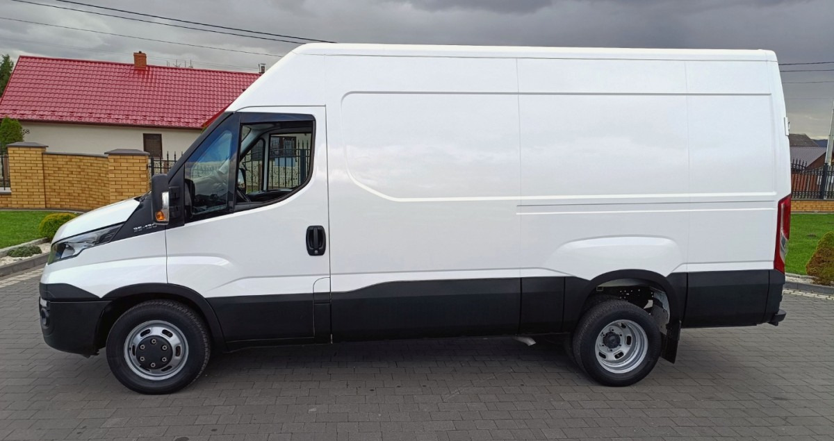 Товарен бус Iveco Daily 35C13 Blaszak L3H2 na bliźniakach VAT 23: снимка 6