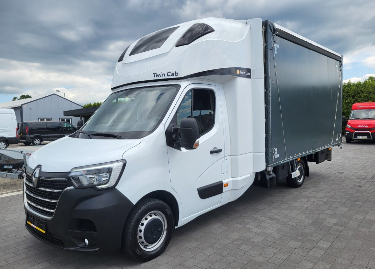 Renault 10 europalet kabina XXL 2x spania Master jak Nowy Kabina 2xspanie - Брезентов бус: снимка 2 Renault 10 europalet kabina XXL 2x spania Master jak Nowy Kabina 2xspanie - Брезентов бус: снимка 2