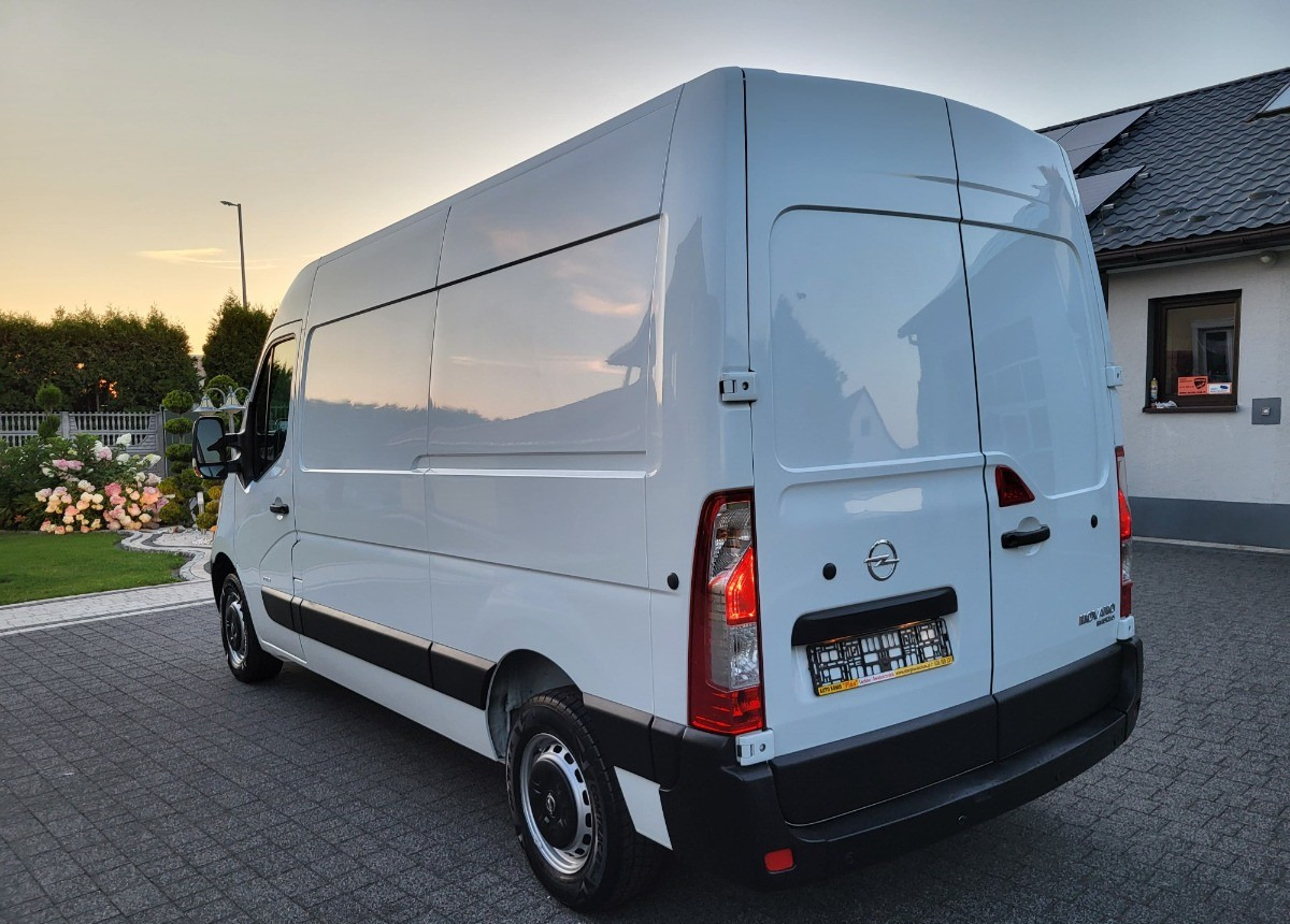 Renault Master Blaszak L2 H2 Serwisowany Zdrowe AUTO - Товарен бус: снимка 4 Renault Master Blaszak L2 H2 Serwisowany Zdrowe AUTO - Товарен бус: снимка 4