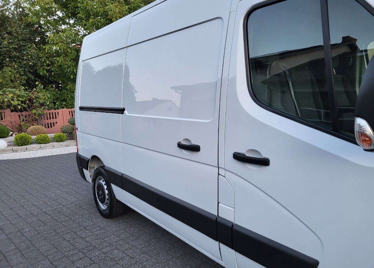 Renault Master Blaszak L2 H2 Serwisowany Zdrowe AUTO - Товарен бус: снимка 3 Renault Master Blaszak L2 H2 Serwisowany Zdrowe AUTO - Товарен бус: снимка 3