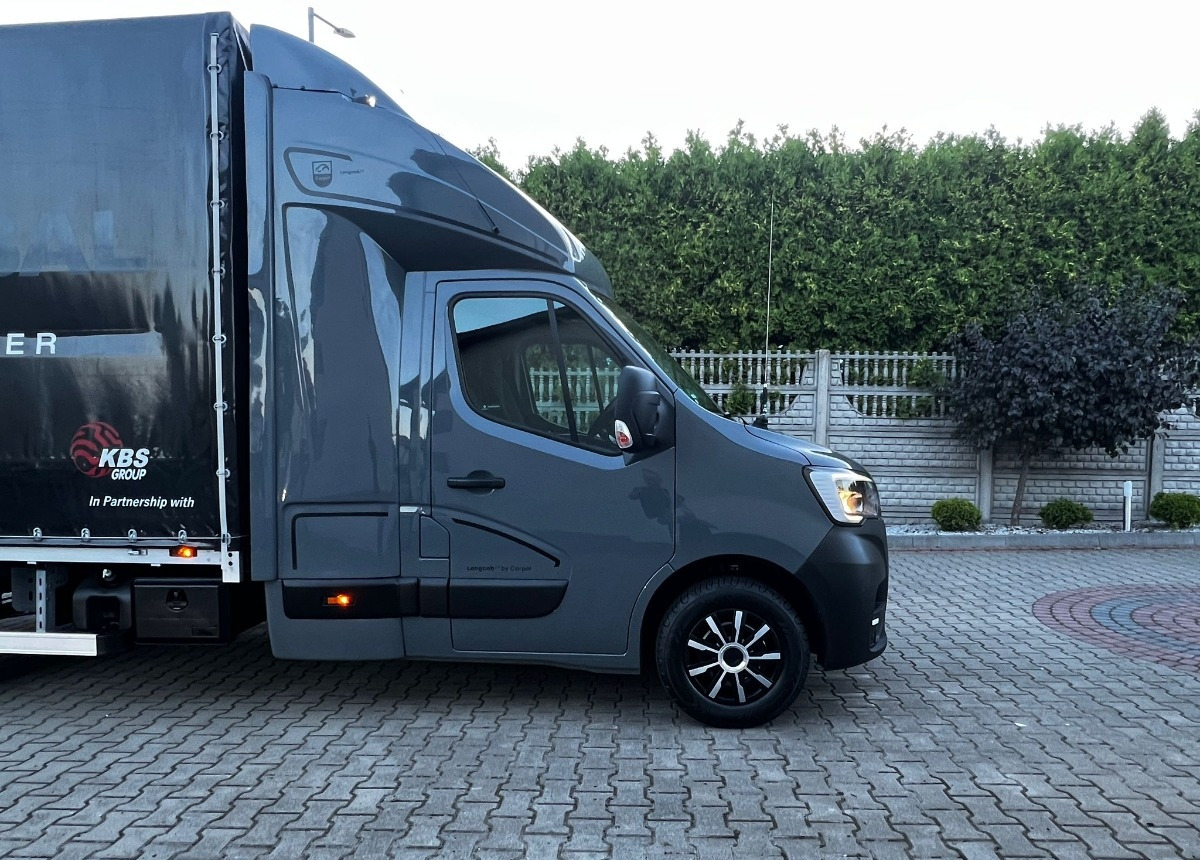 Renault Master Stan Idealny Salon Polska I właściciel Renault Bezwypadkowy Serwisowany - Брезентов бус: снимка 4 Renault Master Stan Idealny Salon Polska I właściciel Renault Bezwypadkowy Serwisowany - Брезентов бус: снимка 4