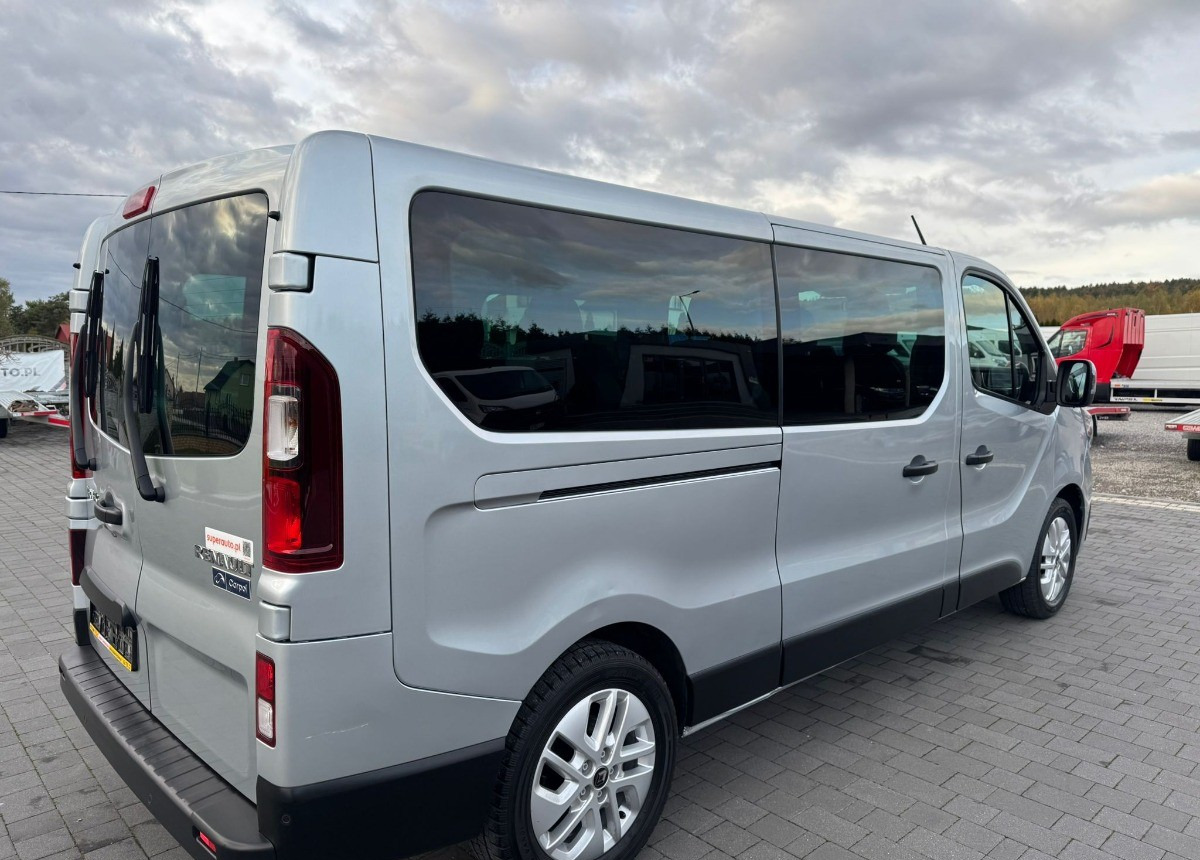 Renault Trafic 2.0 150 ps. Bezwypadkowy Salonowy Serwisowany - Микробус, Пътнически бус: снимка 4 Renault Trafic 2.0 150 ps. Bezwypadkowy Salonowy Serwisowany - Микробус, Пътнически бус: снимка 4