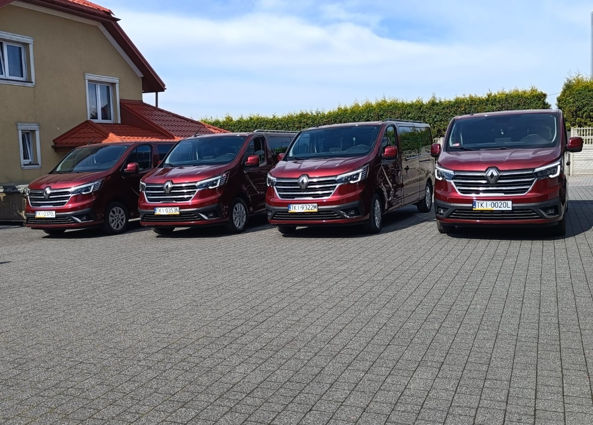 Renault Trafic Ogłoszenie dotyczy wynajmu Auta 9-osobowego - Микробус, Пътнически бус: снимка 3 Renault Trafic Ogłoszenie dotyczy wynajmu Auta 9-osobowego - Микробус, Пътнически бус: снимка 3