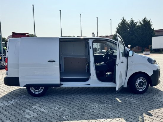 Fiat Scudo (L2) M BlueDHi 120 6-Gang inkl. NOVA - Товарен бус: снимка 5 Fiat Scudo (L2) M BlueDHi 120 6-Gang inkl. NOVA - Товарен бус: снимка 5