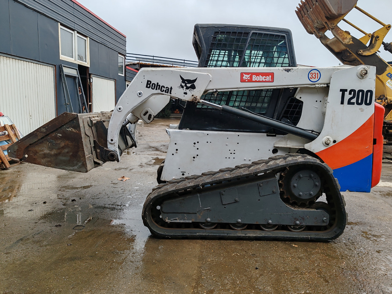 BOBCAT T200 - Мини верижен товарач: снимка 4 BOBCAT T200 - Мини верижен товарач: снимка 4