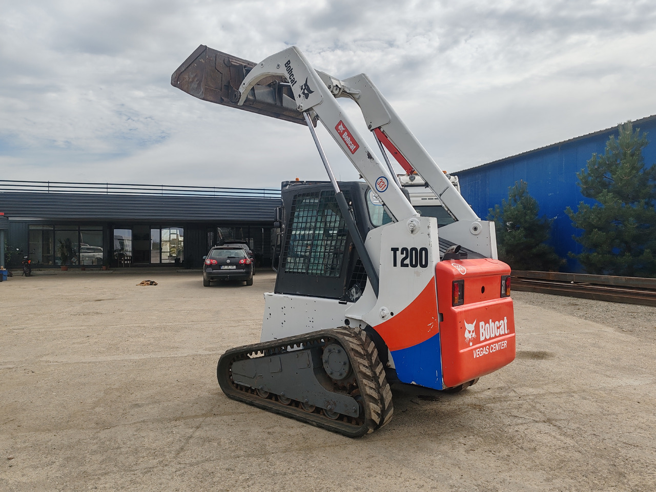 BOBCAT T200 - Мини верижен товарач: снимка 3 BOBCAT T200 - Мини верижен товарач: снимка 3