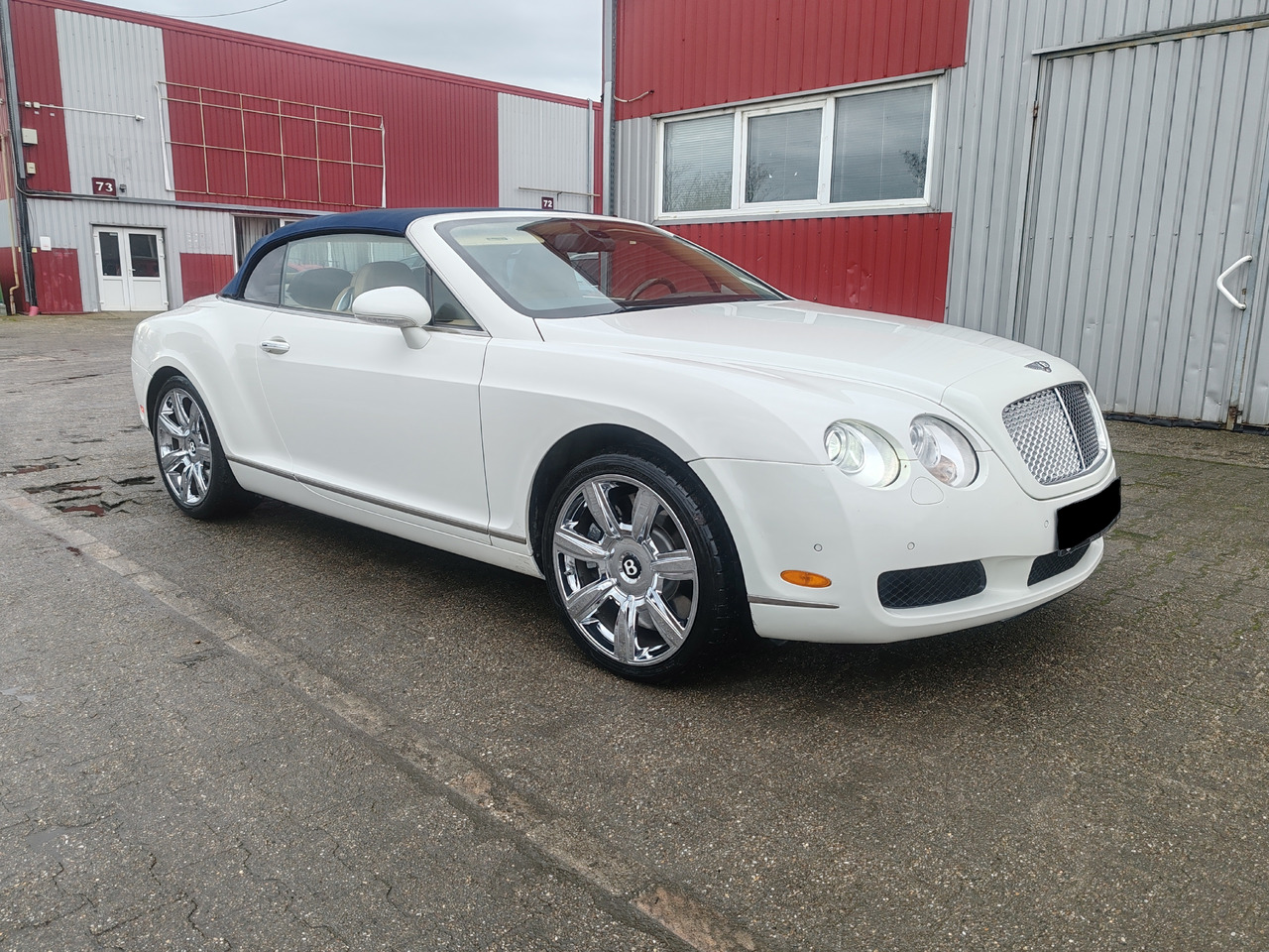 Bentley Continental GT Coupe Cabrio - Лек автомобил: снимка 2 Bentley Continental GT Coupe Cabrio - Лек автомобил: снимка 2