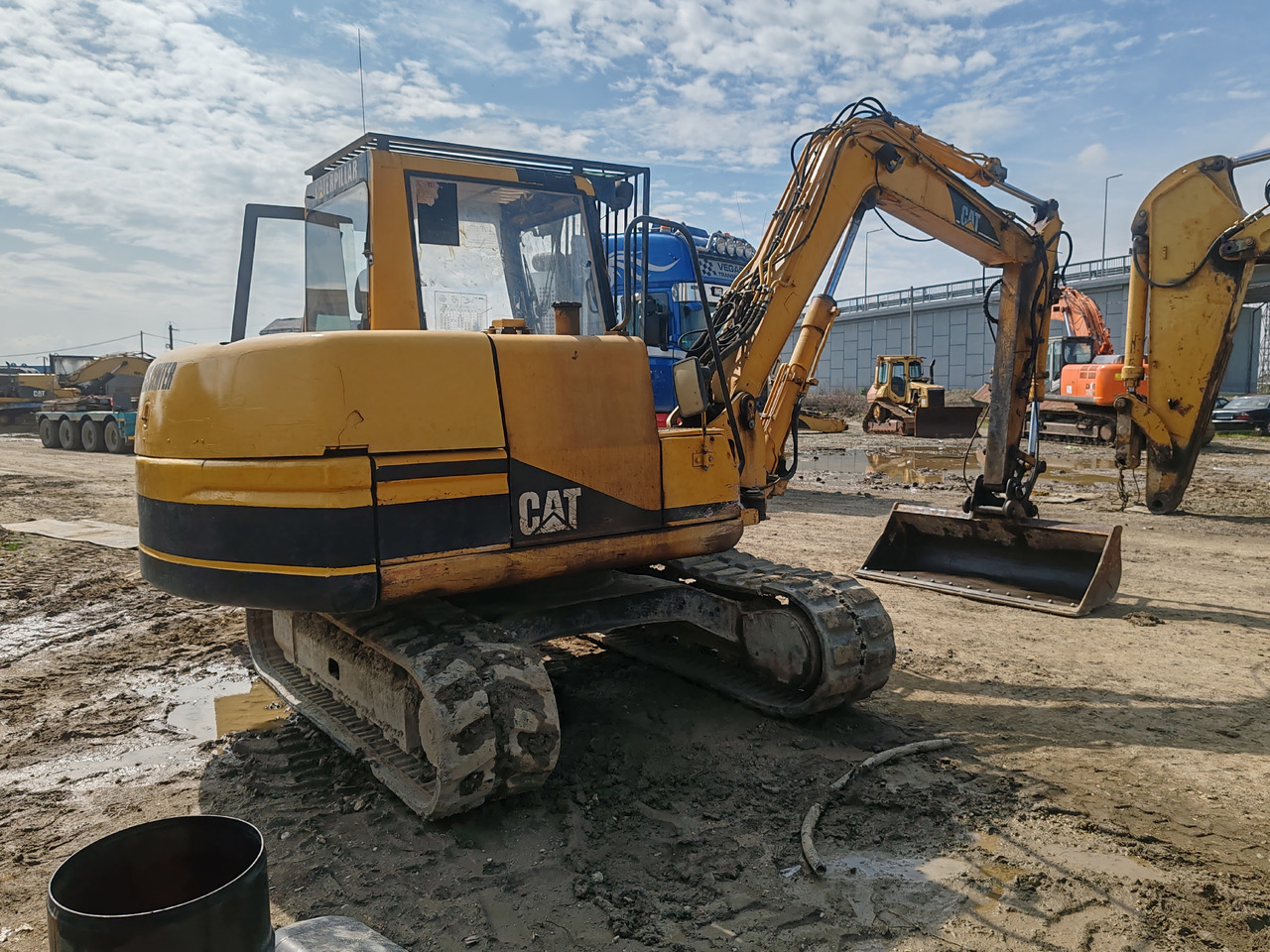 CATERPILLAR 307b - Мини багер: снимка 4 CATERPILLAR 307b - Мини багер: снимка 4