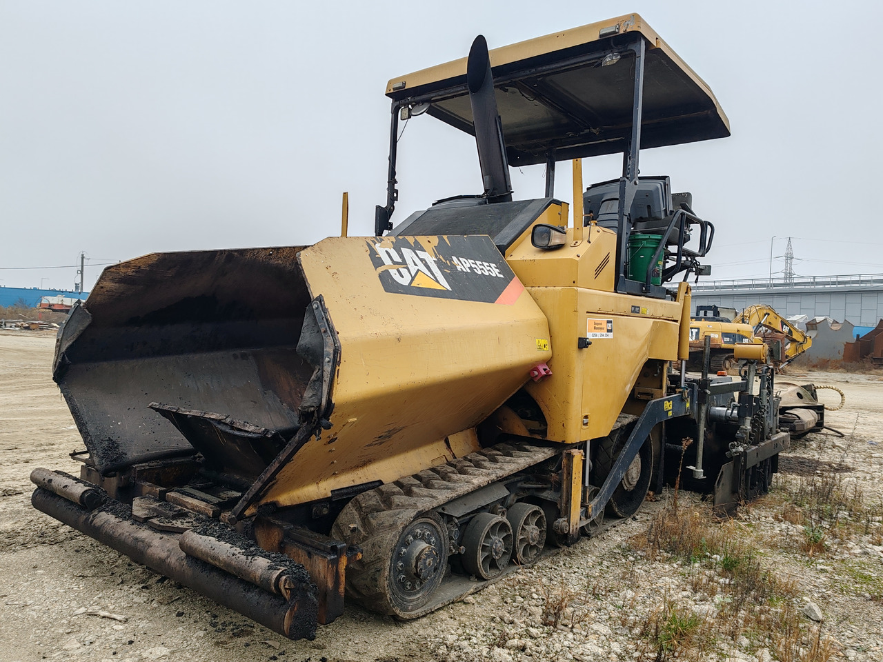 Caterpillar AP555E - Гудронатор: снимка 5 Caterpillar AP555E - Гудронатор: снимка 5
