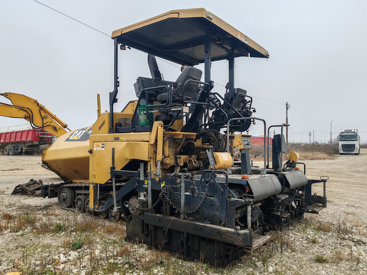 Caterpillar AP555E - Гудронатор: снимка 3 Caterpillar AP555E - Гудронатор: снимка 3