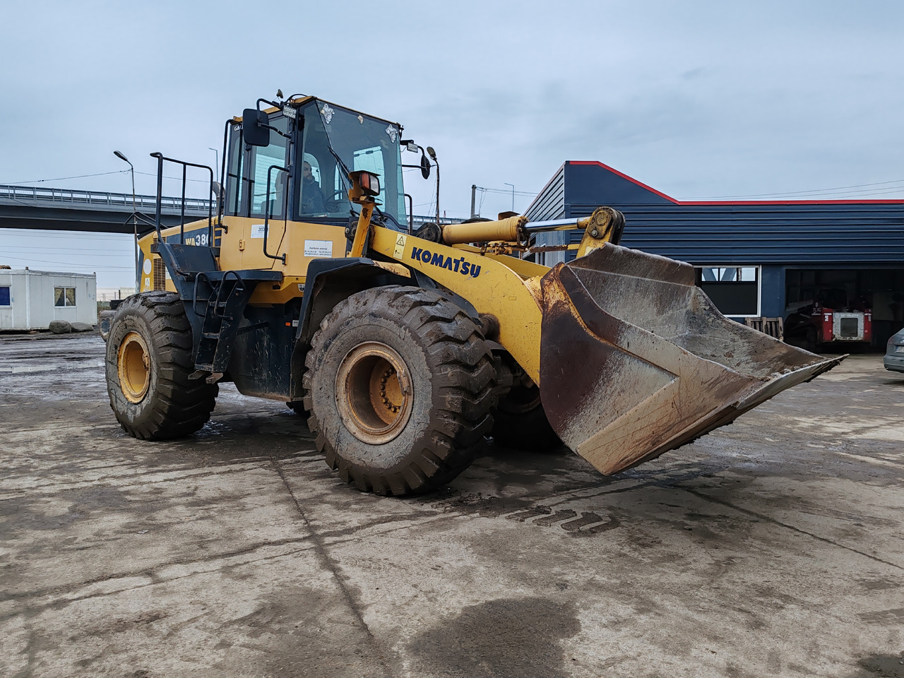 KOMATSU WA 380-S - Колесен товарач: снимка 2 KOMATSU WA 380-S - Колесен товарач: снимка 2