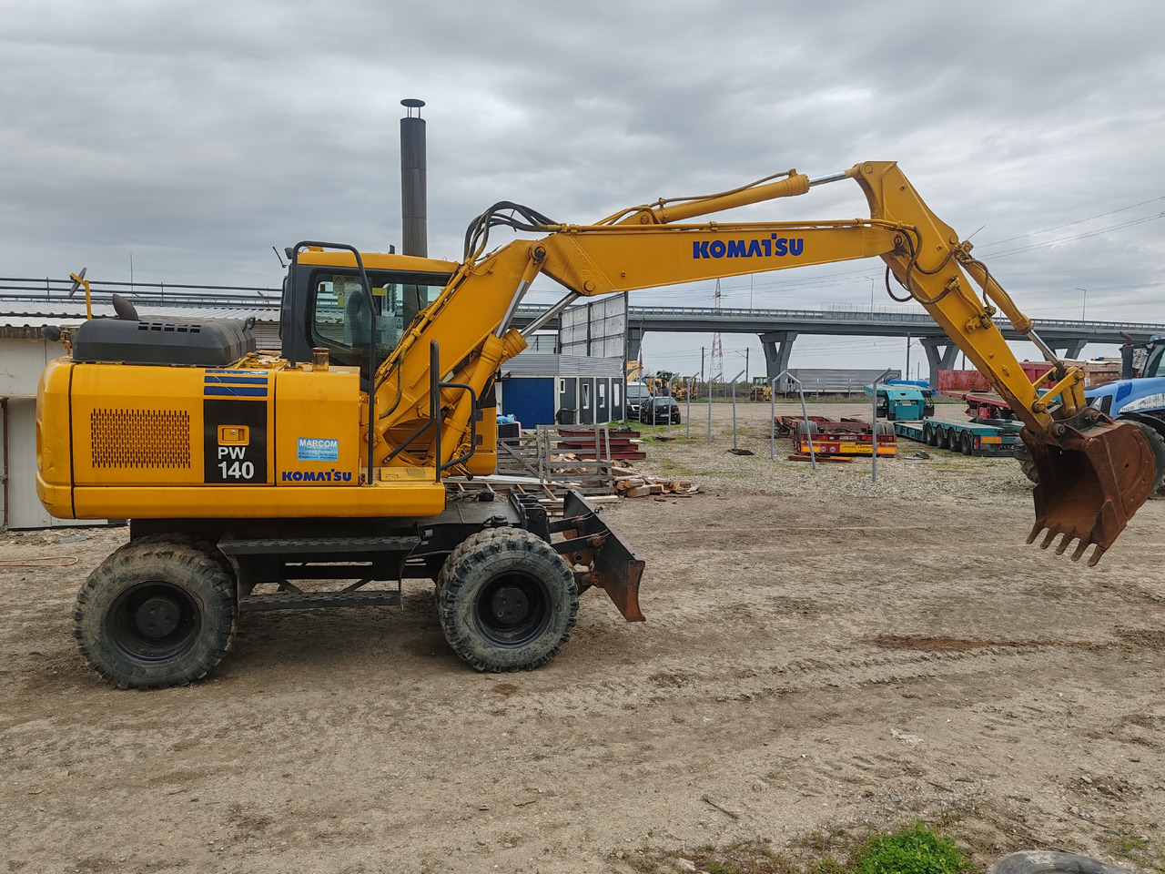 Komatsu PW140-7 - Колесен багер: снимка 4 Komatsu PW140-7 - Колесен багер: снимка 4