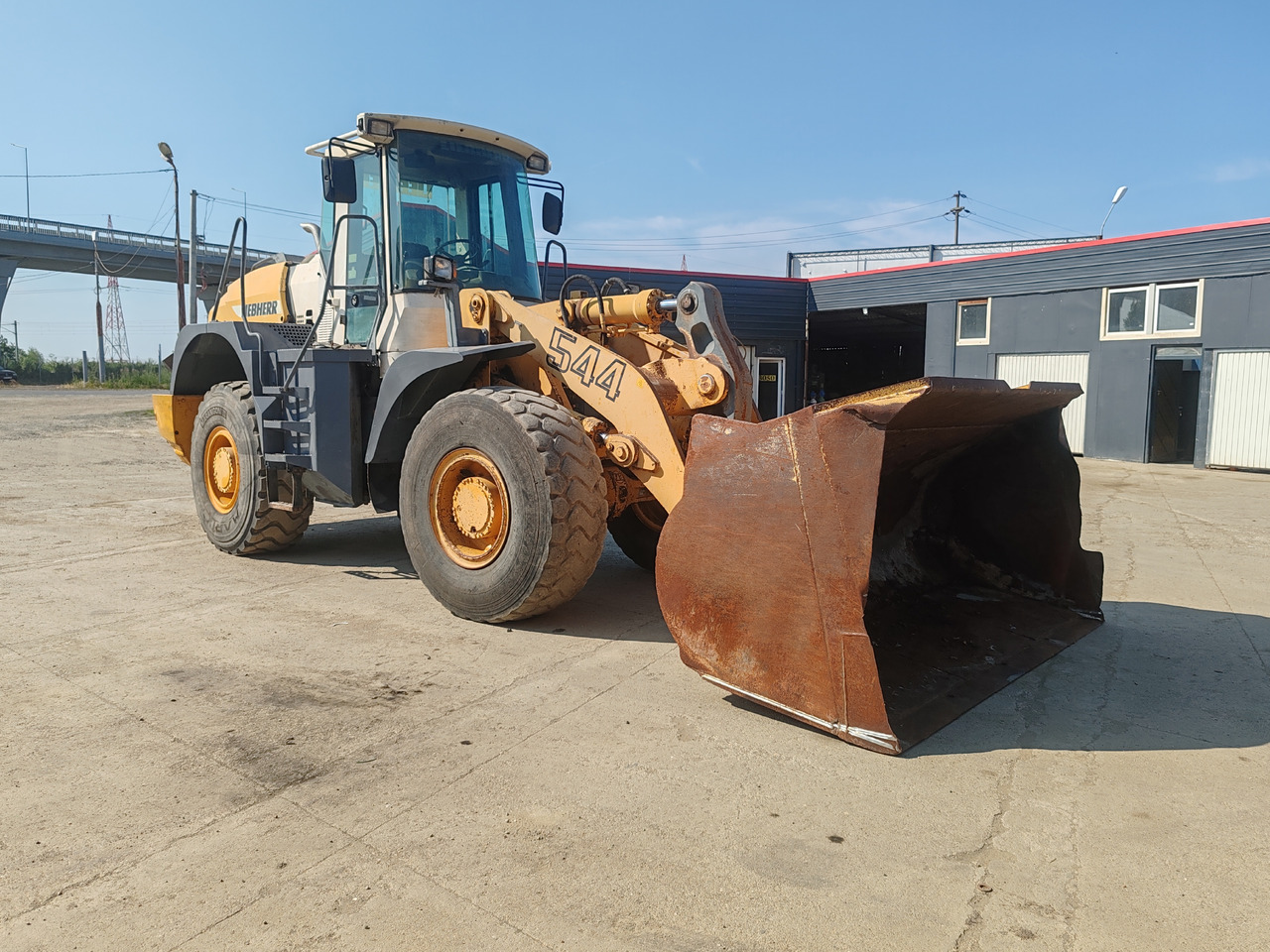 Liebherr 544 Incarcator Frontal Vola - Колесен товарач: снимка 1 Liebherr 544 Incarcator Frontal Vola - Колесен товарач: снимка 1