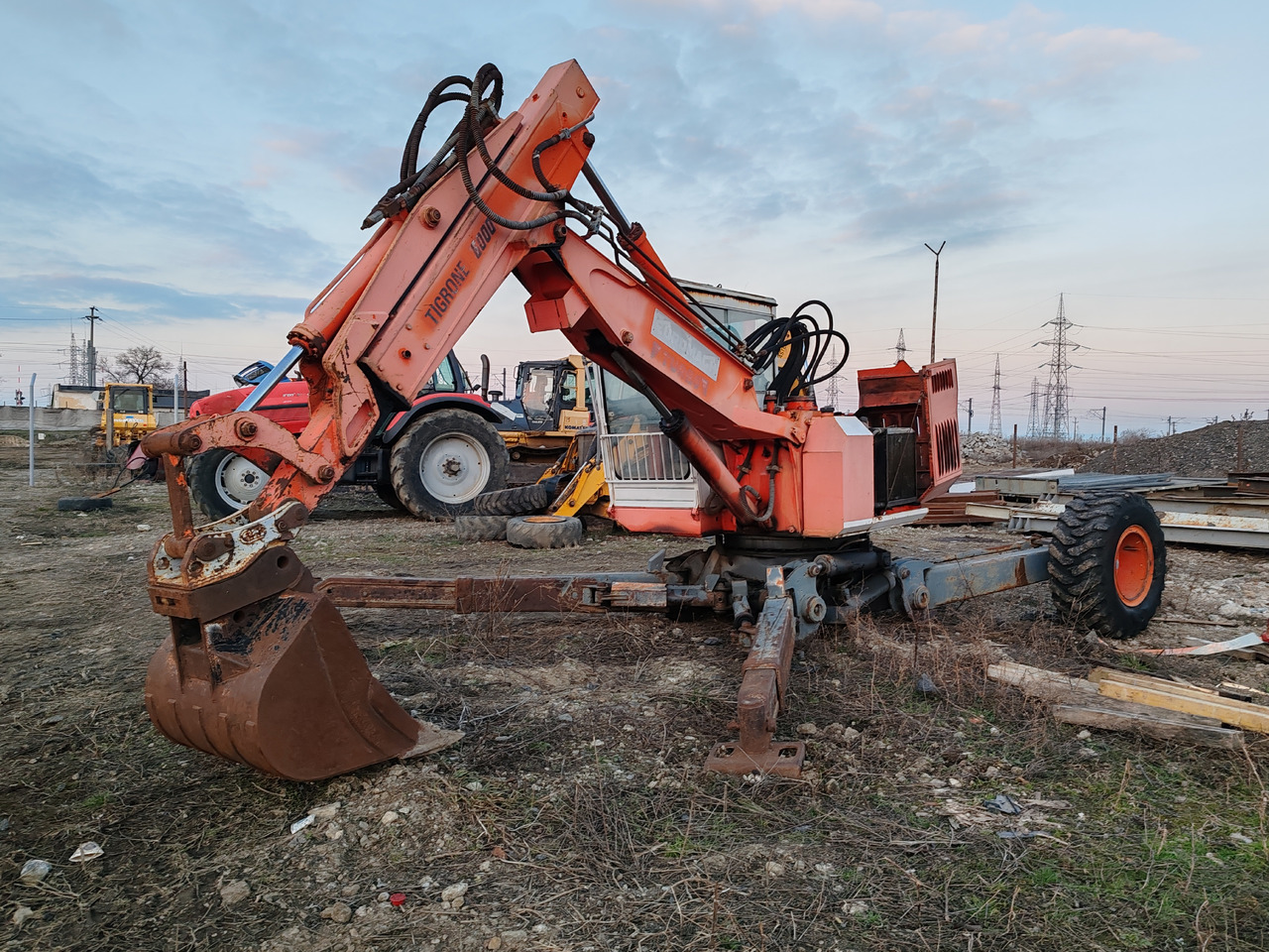 Paianjen Tigrone 6000 Turbo - Крачещ багер: снимка 2 Paianjen Tigrone 6000 Turbo - Крачещ багер: снимка 2