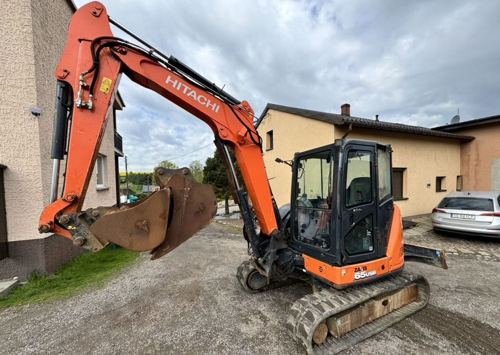 Hitachi ZX65USB-6 CLR - Верижен багер: снимка 1 Hitachi ZX65USB-6 CLR - Верижен багер: снимка 1