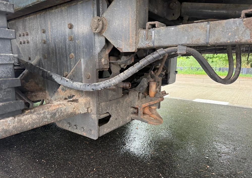 Scania R380 PD Autopomoc Specialny tacho na tarczki wciągarka - Камион пътна помощ: снимка 4 Scania R380 PD Autopomoc Specialny tacho na tarczki wciągarka - Камион пътна помощ: снимка 4