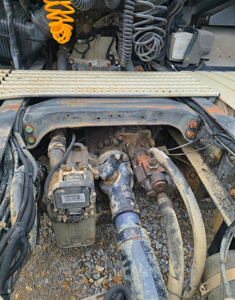 Влекач MAN TGX 18.480: снимка 12 Влекач MAN TGX 18.480: снимка 12