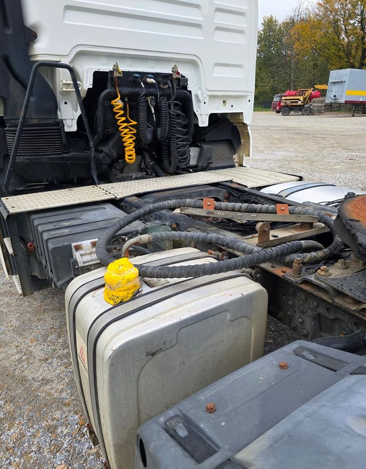 Влекач MAN TGX 18.480: снимка 13 Влекач MAN TGX 18.480: снимка 13