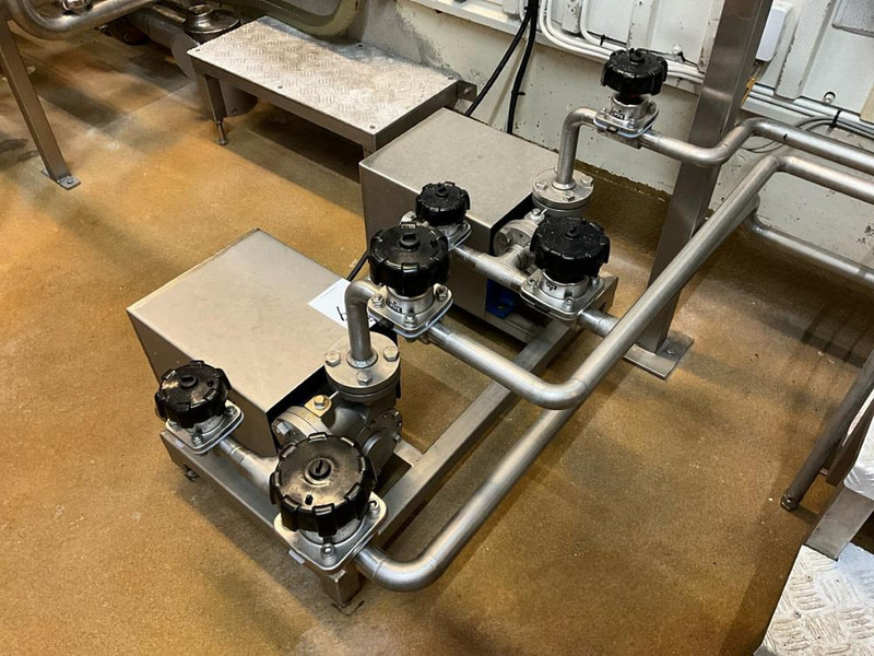 Alfa Romeo Laval - Компресор за въздух: снимка 1 Alfa Romeo Laval - Компресор за въздух: снимка 1