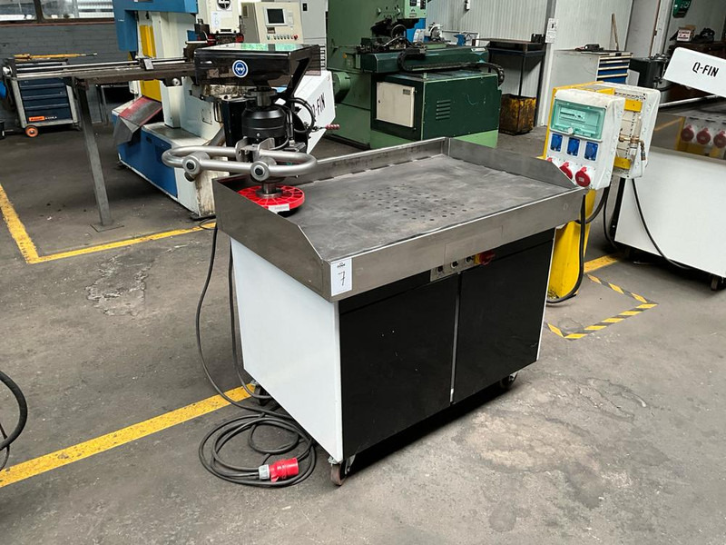 Q-FIN TopGrinder - Металообработваща машина: снимка 2 Q-FIN TopGrinder - Металообработваща машина: снимка 2