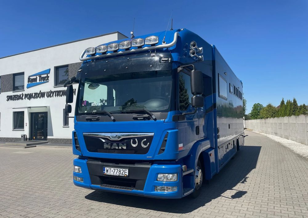 MAN TGL 12.250/ KONIOWÓZ- ROELOFSEN/ 4 KONIE/ - Камион за коне: снимка 1 MAN TGL 12.250/ KONIOWÓZ- ROELOFSEN/ 4 KONIE/ - Камион за коне: снимка 1
