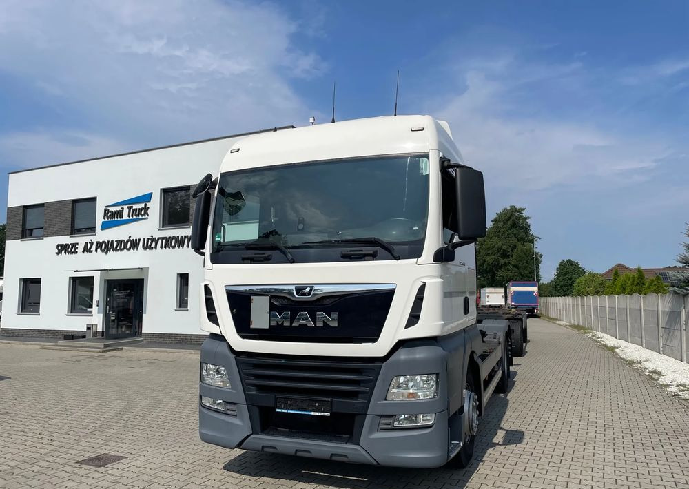 MAN TGX XLX 26.460 BDF - Контейнеровоз/ Сменна каросерия камион: снимка 3 MAN TGX XLX 26.460 BDF - Контейнеровоз/ Сменна каросерия камион: снимка 3