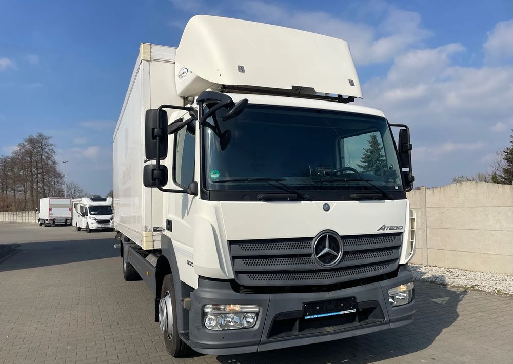 Mercedes-Benz ATEGO 1223/ CHŁODNIA/ 15 PALET - Рефрижератор камион: снимка 3 Mercedes-Benz ATEGO 1223/ CHŁODNIA/ 15 PALET - Рефрижератор камион: снимка 3