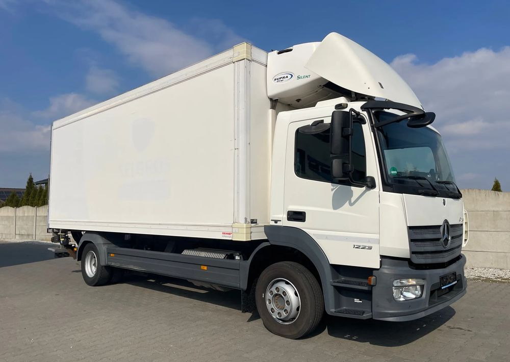 Mercedes-Benz ATEGO 1223/ CHŁODNIA/ 15 PALET - Рефрижератор камион: снимка 4 Mercedes-Benz ATEGO 1223/ CHŁODNIA/ 15 PALET - Рефрижератор камион: снимка 4