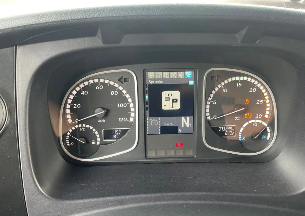 Рефрижератор камион Mercedes-Benz ATEGO 1227 CHŁODNIA HAKOWA / HAKÓWKA: снимка 9
