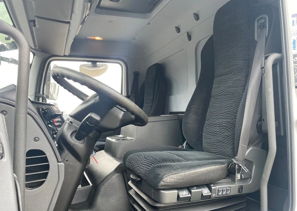 Рефрижератор камион Mercedes-Benz ATEGO 1227 CHŁODNIA HAKOWA / HAKÓWKA: снимка 11