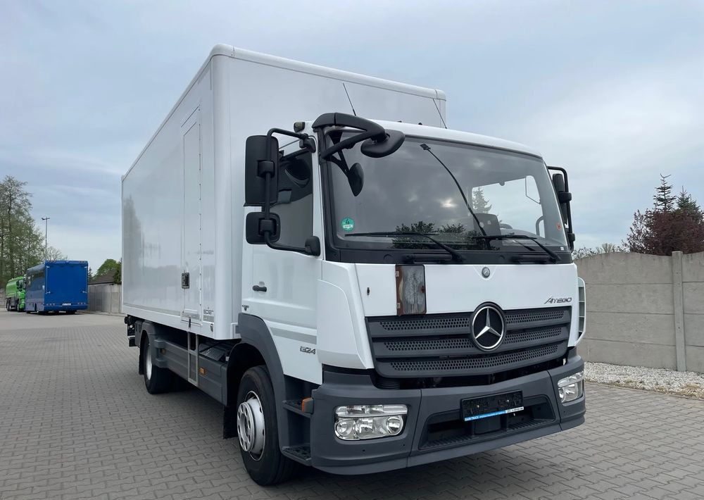 Mercedes-Benz ATEGO 1324, 15 EUROPALET, ŁADOWNOŚĆ 7,5 T - Камион фургон: снимка 4 Mercedes-Benz ATEGO 1324, 15 EUROPALET, ŁADOWNOŚĆ 7,5 T - Камион фургон: снимка 4