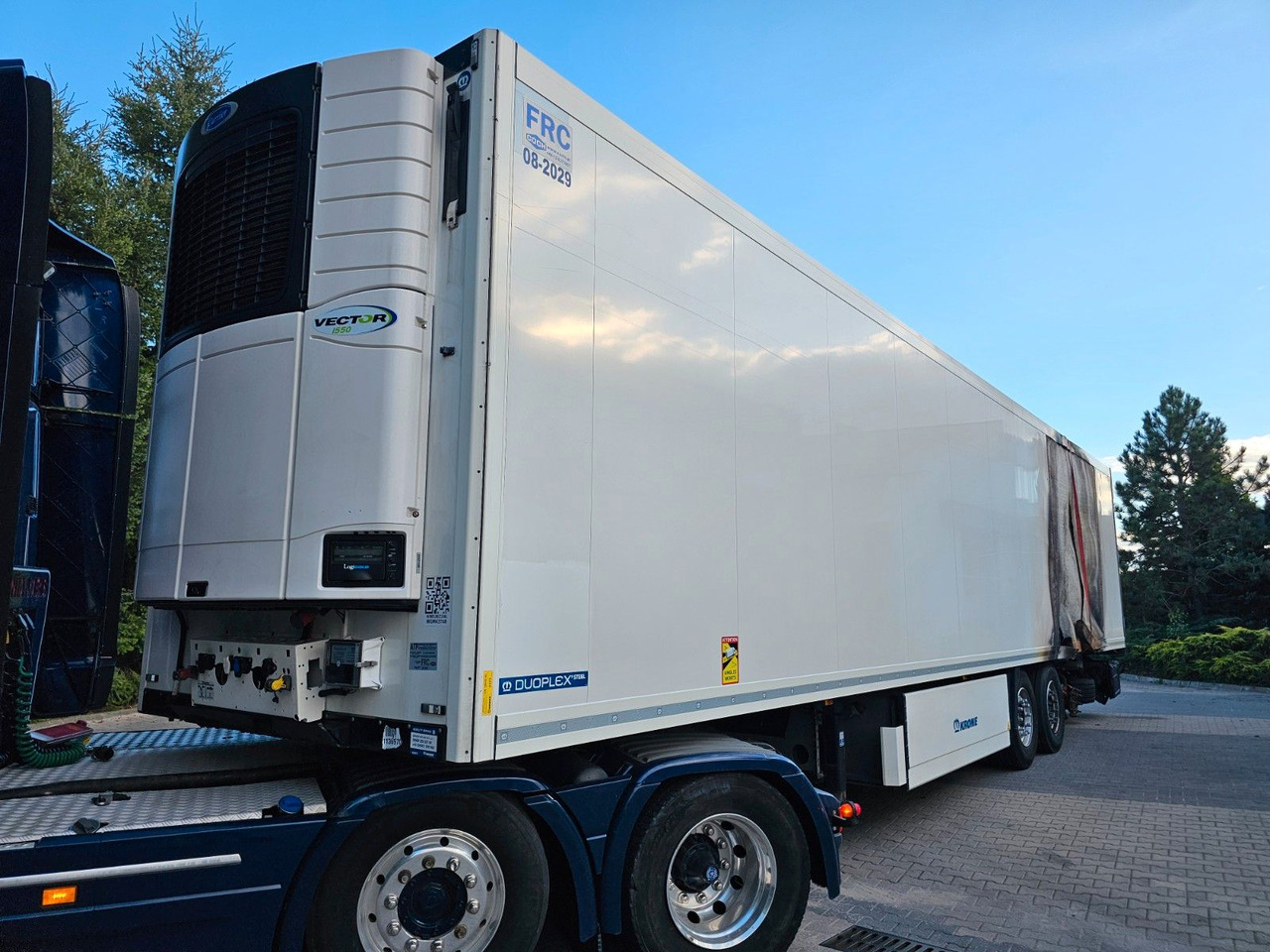Krone SDR 27 39.0T CARRIER VECTOR 1550 Nur 1800mth - Рефрижератор полуремарке: снимка 2 Krone SDR 27 39.0T CARRIER VECTOR 1550 Nur 1800mth - Рефрижератор полуремарке: снимка 2