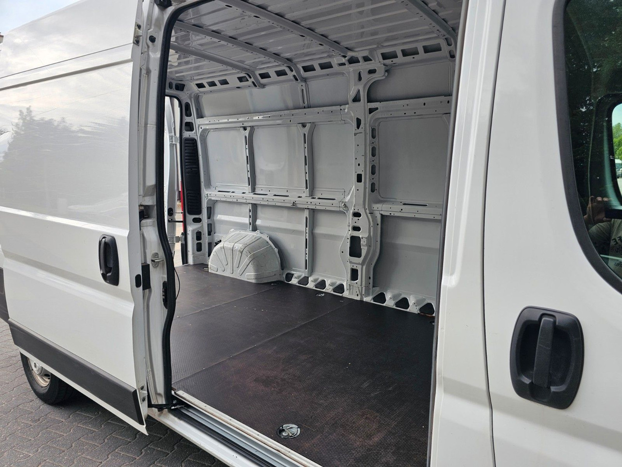 Opel MOVANO DUCATO L3H2 erst 35tkm Leichter unfall - Товарен бус: снимка 5 Opel MOVANO DUCATO L3H2 erst 35tkm Leichter unfall - Товарен бус: снимка 5