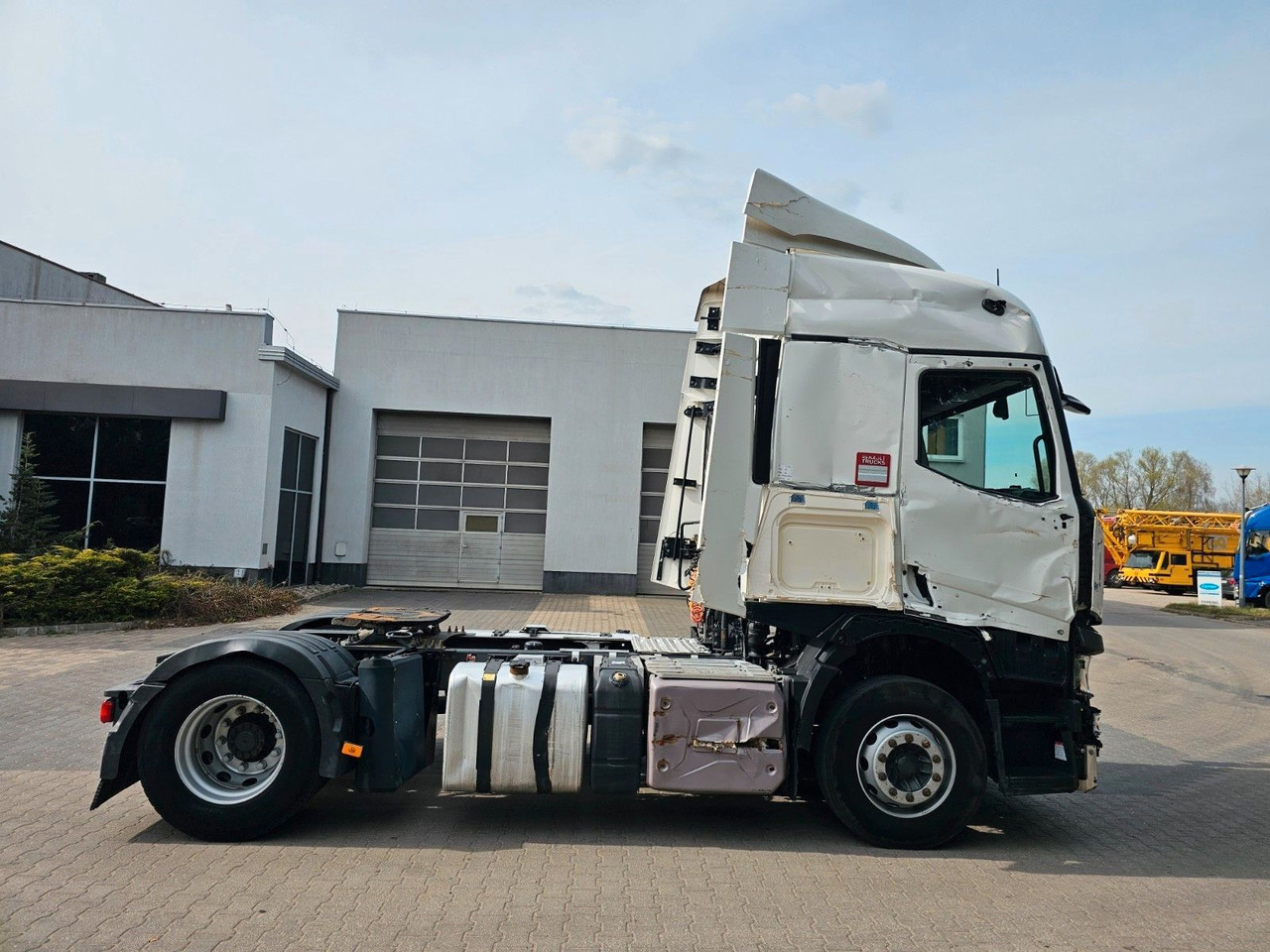 Renault T 480 T480 13 Liter COMFORT CAB Fahrbereitet! - Влекач: снимка 4 Renault T 480 T480 13 Liter COMFORT CAB Fahrbereitet! - Влекач: снимка 4