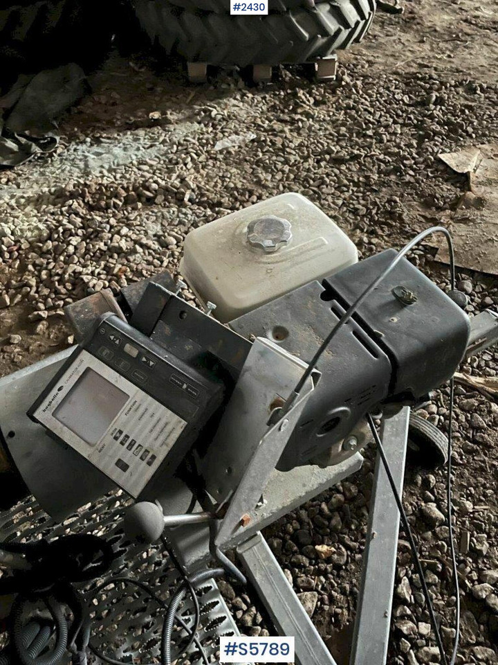 Разпръсквач за оборски тор Bogballe Manure spreader: снимка 7