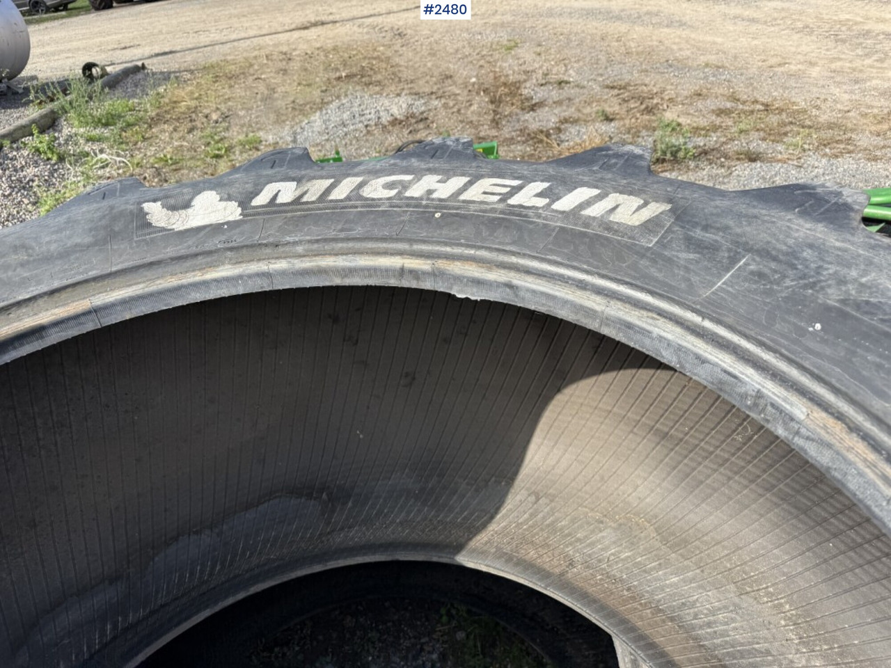 Däck till traktor Michelin fram och bak - Гума за Селскостопанска техника: снимка 4 Däck till traktor Michelin fram och bak - Гума за Селскостопанска техника: снимка 4